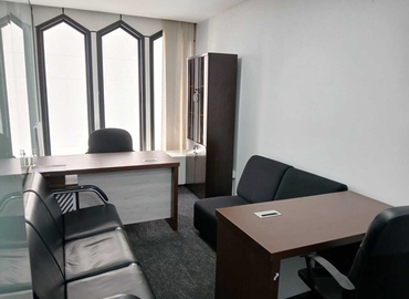 Office 34th St 000 Dubai