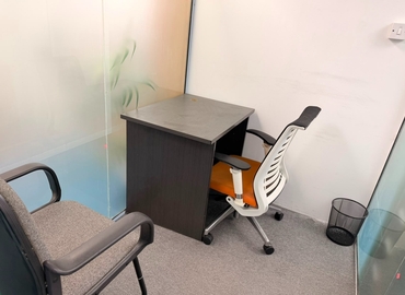Office Al Maktoum Road 408 00000 Dubai