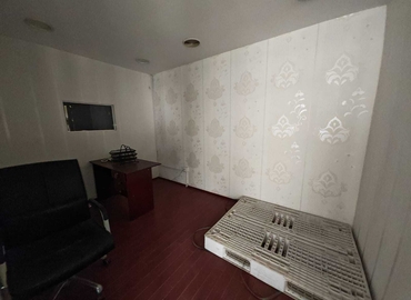 Office Al Maktoum Rd 00000 Dubai