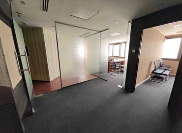 Office Al Maktoum Rd 00000 Dubai