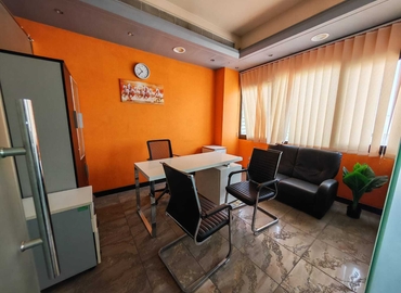 Office Al Maktoum Rd 00000 Dubai