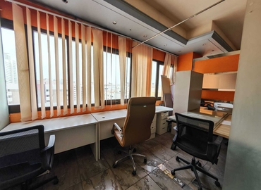 Office Al Maktoum Rd 00000 Dubai