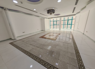Office Baniyas Rd 00000 Dubai
