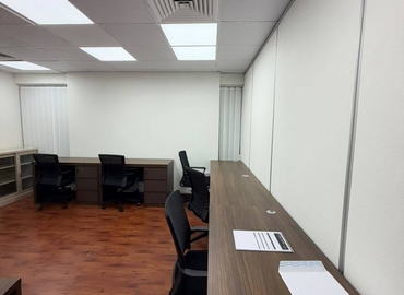 Office Khalid Bin Al Waleed Rd 0000 Dubai