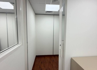 Office Khalid Bin Al Waleed Rd 00000 Dubai