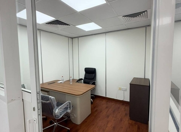 Office Khalid Bin Al Waleed Rd 00000 Dubai