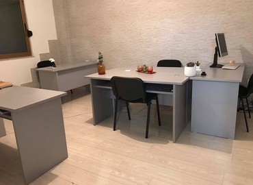 100 m² Shared workspace  in Tirana, Rruga Andon Zako Çajupi (1001) - 1 | MatchOffice.com