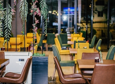 250 m² Convention center in Tirana, Rruga Reshit Petrela (1001) - 3 | MatchOffice.com