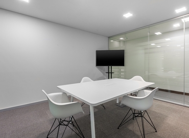 35 m² Conference space in Luanda Sul, Avenida Talatona () - 0 | MatchOffice.com