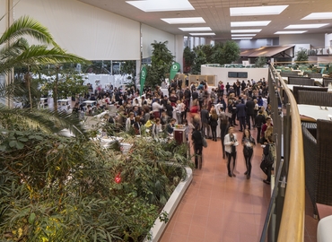 Rent a 1200 m² Conference room in Mödling, Parkallee 2 (2334) - 0 | MatchOffice