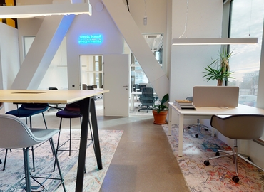 350 m² Shared workspace  in Vienna, Donau-City-Straße 3 (1220) - 1 | MatchOffice.com