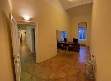 Office Porzellangasse 48 1090 Vienna