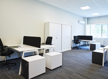 Bedrijventerrein te huur  Hasselt, Hendrik van Veldekesingel 150, 500 m², - 2 | MatchOffice.be
