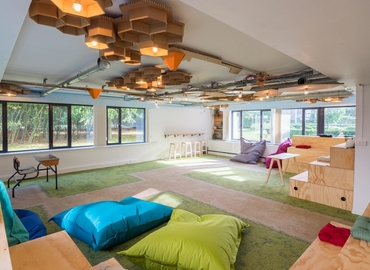 81 m² Conference room in Evere, Jules Bordetlaan 13 (1140) - 0 | MatchOffice.com