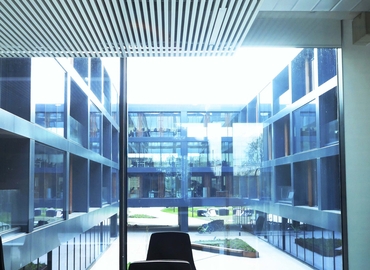 Сentre d'affaires à louer à Gent, Ghelamco Arena Ottergemsesteenweg-Zuid 808 b300 , 366 m², - 0 | MatchOffice.be