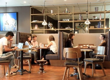 Coworking te huur  Etterbeek, Rond-point Robert Schuman 2-4, 500 m², - 1 | MatchOffice.be