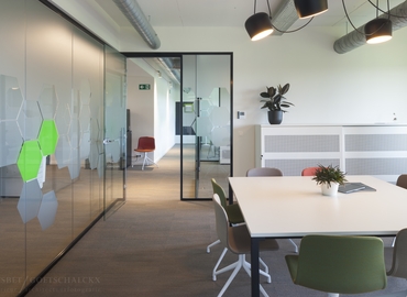 Vergaderruimte te huur  Antwerpen, Uitbreidingstraat 66, 2200 m², - 3 | MatchOffice.be