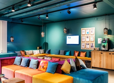 4000 m² Shared workspace  in City of Brussels, Avenue Louise 523 (1000) - 1 | MatchOffice