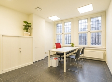 Bureau coworking à louer à Bruges, Jan van Eyckplein 2, 40 m², - 1 | MatchOffice.be