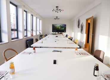 200 m² Business center in City of Brussels, Rue du Congrès 35 (1000) - 1 | MatchOffice
