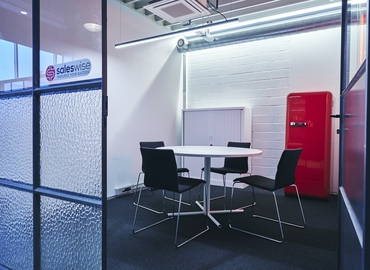 Bedrijfsgebouw te huur  Herentals, Diamantstraat 8, 90 m², - 16 | MatchOffice.be