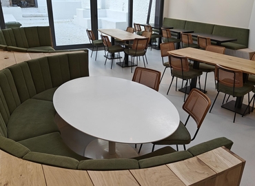 160 m² Business space in Sint Niklaas, Stationsplein 29 (9100) - 11 | MatchOffice