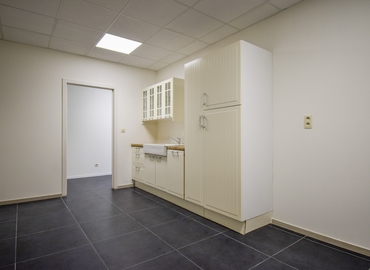 100 m² Business park in Sint-Truiden, Bedrijvenstraat 5765 (3800) - 6 | MatchOffice.com