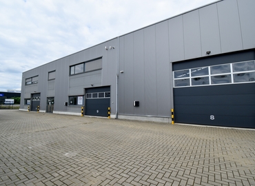 100 m² Business space in Sint-Truiden, Bedrijvenstraat 5765 (3800) - 15 | MatchOffice