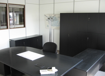 80 m² Business center building for rent in Antwerp, Boomsesteenweg 690 (2610) - 1 | MatchOffice.com