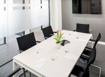 100 m² Conference room in Manama, United Tower Level 29 (1702) - 5 | MatchOffice.com