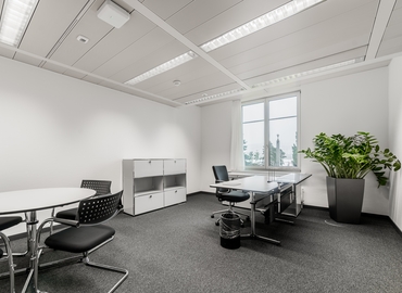 Mythenquai 24, Business center Zürich, 1