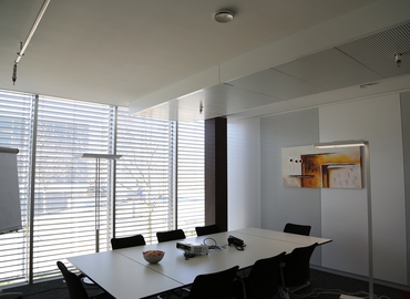 Z. A. La Pièce 1, Business Center Rolle, 12