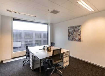 Hotelstrasse 1, Business center Zürich, 1