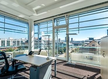 Badenerstrasse 549, Business center Zürich, 1