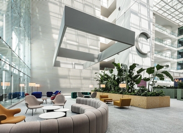 Thurgauerstrasse 76, Business center Zürich, 1