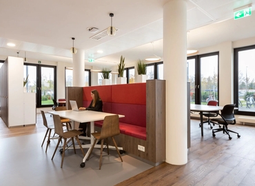 Hotelstrasse 1, Business center Zürich, 9