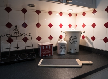 Rue Jeanne de Hocheberg, Tagungsraum Neuenburg, 5