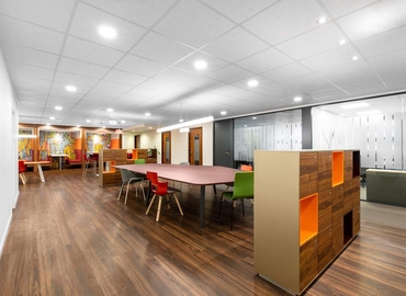 10 m² Shared workspace  in Zug, Baarerstrasse 14-16 (6300) - 6 | MatchOffice.com