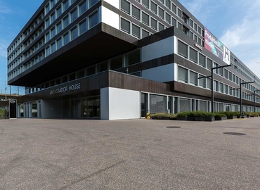 Thurgauerstrasse 101, Business center Wallisellen