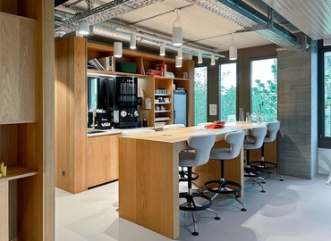 Suurstoffi 37, Business center Risch