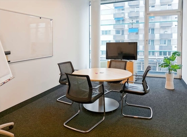 Badenerstrasse 549, Business center Zurich Wipkingen