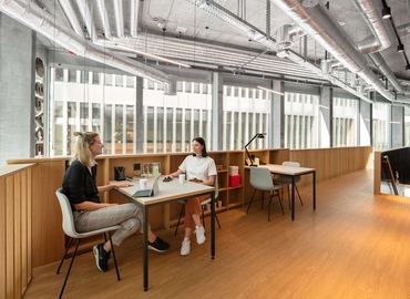 The Circle 6, Business center Wallisellen