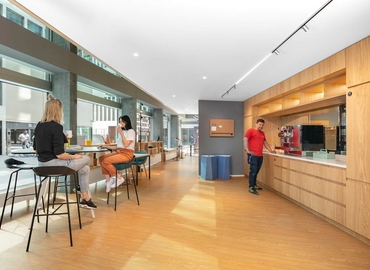 The Circle 6, Business center Wallisellen