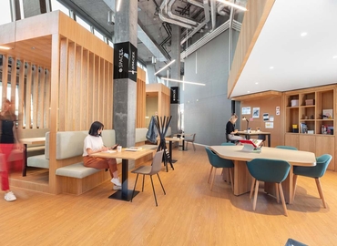 The Circle 6, Business center Wallisellen