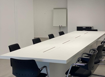 Etzelstrasse 11, Business center Hofe