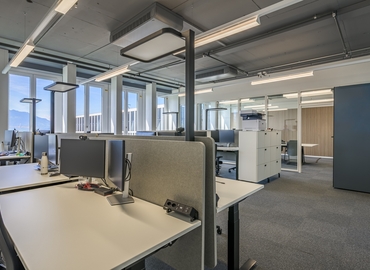 Landis + Gyr-Strasse 1, Business center Zug, 2