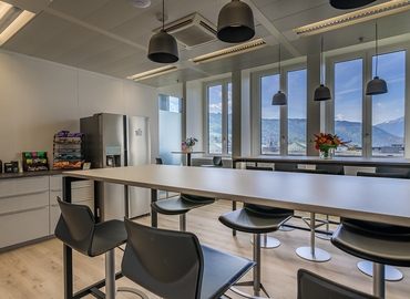 Landis + Gyr-Strasse 1, Business center Zug, 5