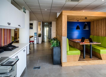 90 m² Shared workspace  in Abidjan, Business Center Building (%[postal_code]) - 6 | MatchOffice