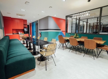40 m² Business park place for rent in Abidjan, Rue du 7 Decembre (%[postal_code]) - 4 | MatchOffice