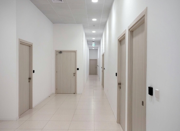 25 m² Shared workspace  in Larnaca city, Alpeon (7100) - 3 | MatchOffice